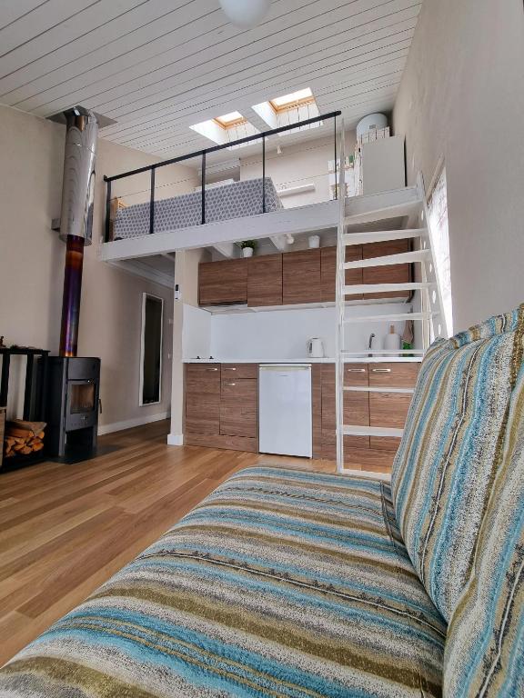 Cozy Rest room 4